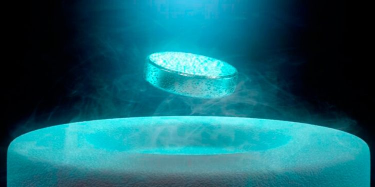 Internacional: El descubrimiento de electricidad más extraño de la década: fusionan los tres materiales más comunes, y el resultado les deja en shock