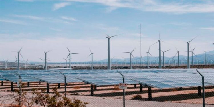 México necesita combinar gas natural y energías renovables para lograr la transición energética: Valia Energía