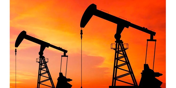 Internacional: Estados Unidos produce más petróleo crudo que ningún otro país haya producido jamás