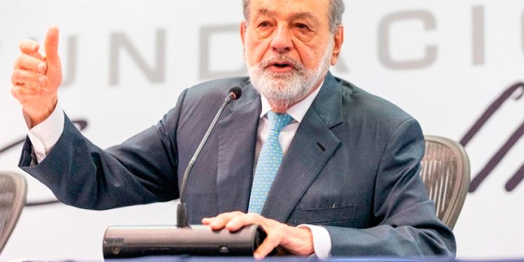 Pemex y Slim valoran desarrollo del campo Lakach de gas natural