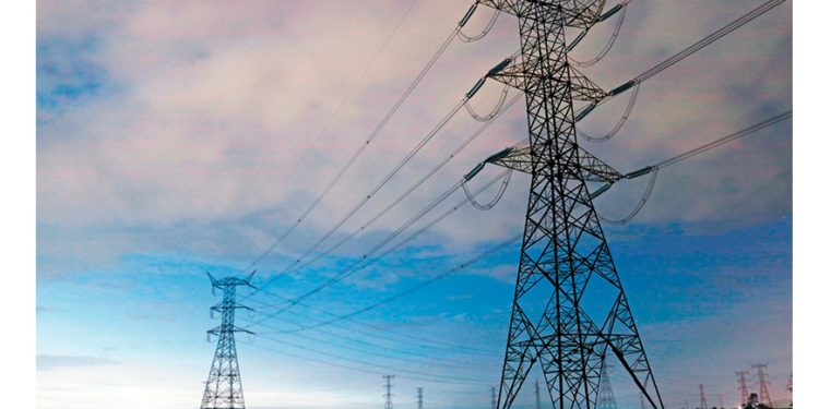 Concanaco buscará con Sener simplificar permisos para la generación eléctrica