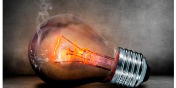 Internacional: España, entre los países de UE donde el precio de la electricidad bajó más a final de 2023