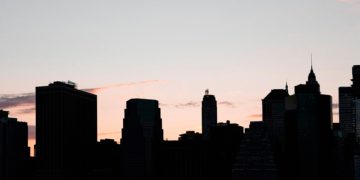 El planeta va a quedarse sin electricidad este año: el primer país en tomar medidas de emergencia