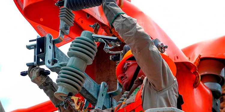 Demanda eléctrica en México alcanza récord en medio de calor extremo y escasez de agua