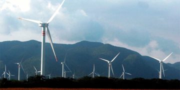 Piden eólicos mayor participación privada ante contingencia