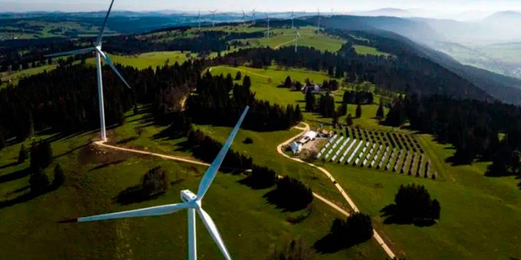 Internacional: Energías Renovables: Suiza se propone producir más electricidad a partir del agua, el sol o el viento