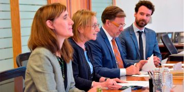 La Comisión Federal de Electricidad desarrollará la primera Central Solar Flotante de América Latina