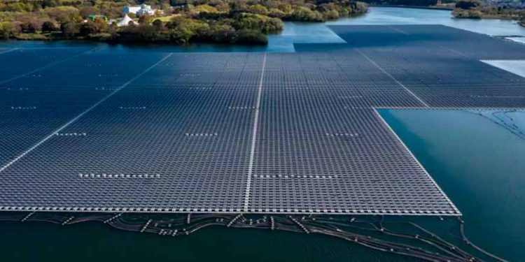 Las dudas que se levantan en torno a la central solar flotante de la CFE