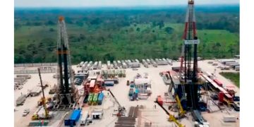 Producción petrolera de líquidos de Pemex caerá en 2024: Pemex