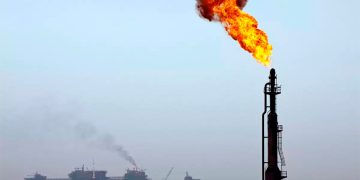 Pemex: deuda toca nivel más bajo en años; compromisos con proveedores no ceden