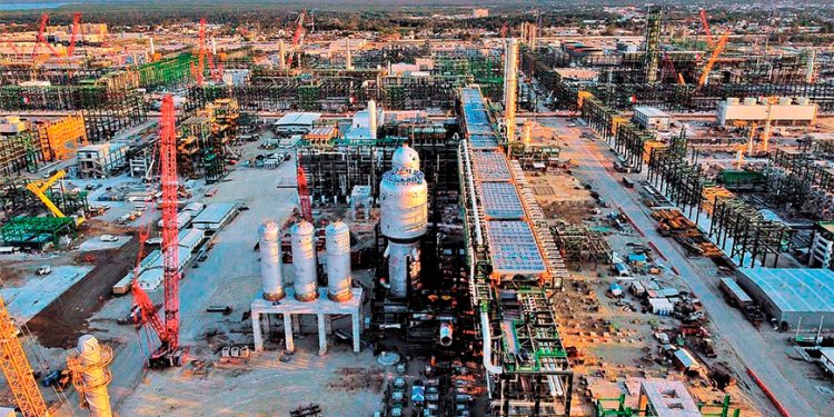 Refinería de Dos Bocas llegará a 76,000 barriles de diésel ultra bajo azufre hoy: Pemex