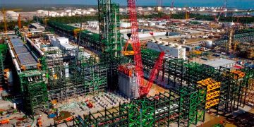 Refinería Dos Bocas comienza a distribuir combustible