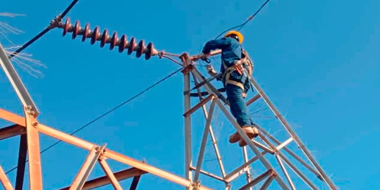 CFE dispone 1,500 electricistas para atender posibles afectaciones por el ciclón tropical ‘Uno’