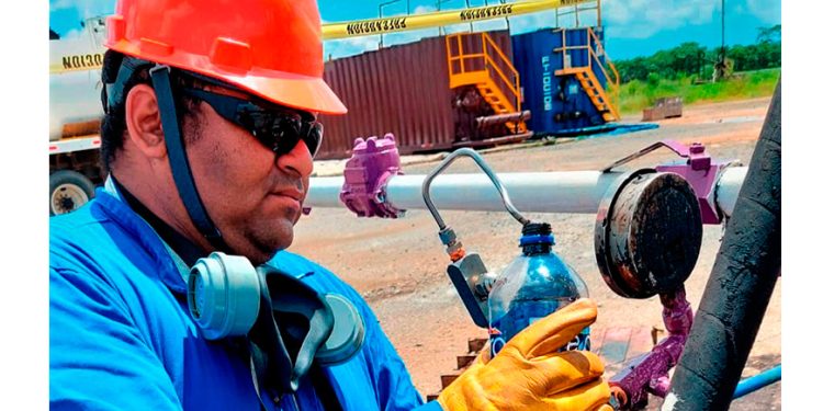 El IMP analiza sistemas de transporte y proceso de hidrocarburos para PEP