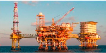 Empresas de hidrocarburos piden a Sheinbaum retomar asociaciones para desarrollo de yacimientos petroleros