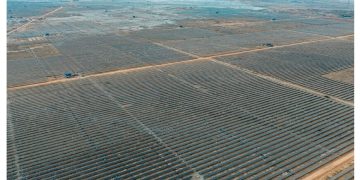 Internacional: India está construyendo el mayor parque fotovoltaico del mundo, con diferencia. No sin múltiples problemas
