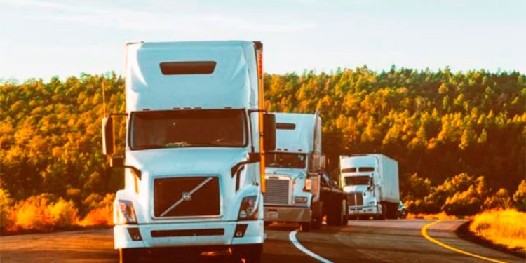 Sufren por la falta de suministro de diésel UBA gasolineros de 11 corredores carreteros en México