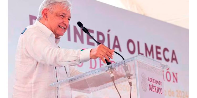 AMLO: en 15 días producirá Dos Bocas 20% de la gasolina del país