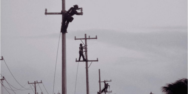 La CFE realizó la segunda emisión de certificados bursátiles de corto plazo, logrando una exitosa colocación de 600 mdp, con una demanda de 1.9 veces el monto contratado