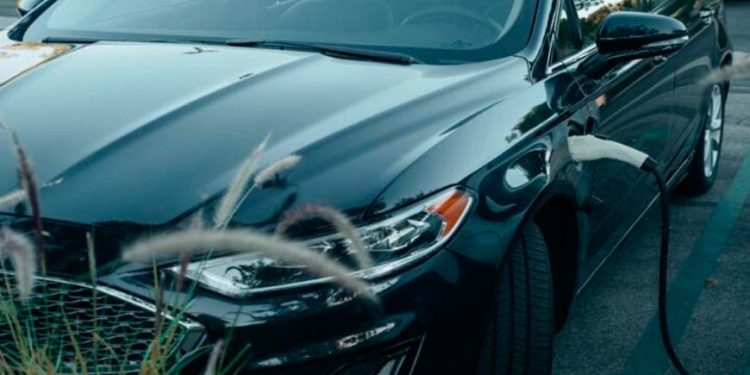 CRE publica regulación en materia de electromovilidad