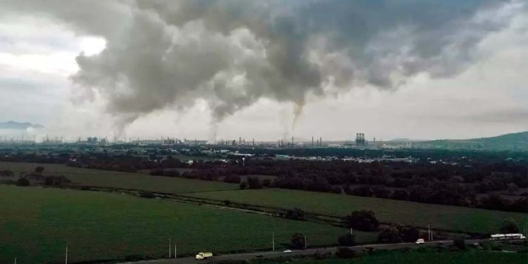 CFE refuta informe de Pemex y destaca avances en generación de energía limpia