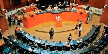 Senado aprueba que Pemex y CFE vuelvan a ser empresas públicas