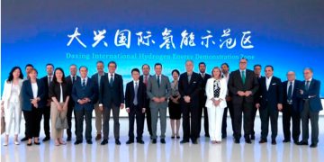 Internacional: España firma con China la alianza que enfada al mundo: será la energía más poderosa de la historia