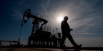 Internacional: Petróleo sube más de 1% por llegada de Milton a Florida y temor al conflicto entre Israel e Irán