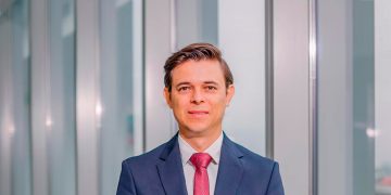 Recomiendan revisar precios y contratos en electricidad