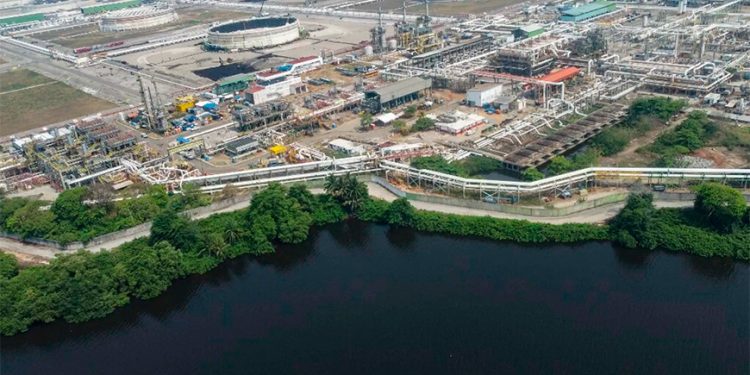 Los menores precios del petróleo auguran más presión para las finanzas públicas