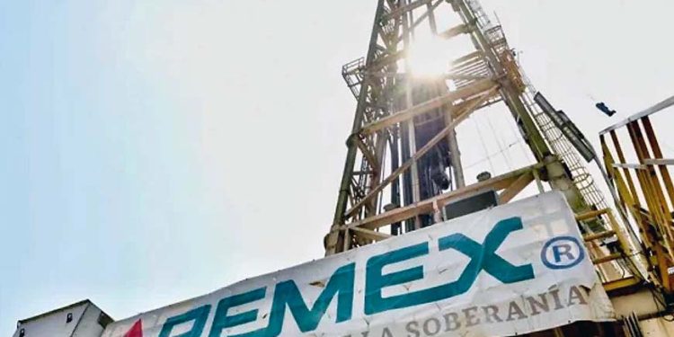 Para revertir pérdidas, Pemex debe ser productiva y eficiente
