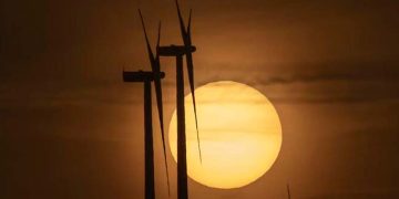 Internacional: Peligran los objetivos hacia el 2030: la energía renovable se desploma en el mundo