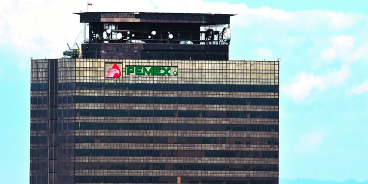Sheinbaum otorga la primera prórroga y crédito fiscal para Pemex
