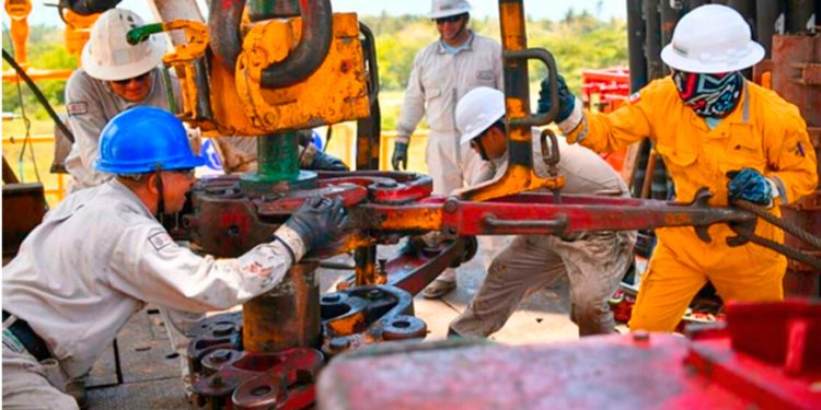 AMLO tuvo el mayor gasto en pensiones de Pemex y CFE: destinó casi 100 mil mdp a ellas