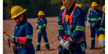 CFE emite certificados bursátiles sustentables por 10 mil mdp