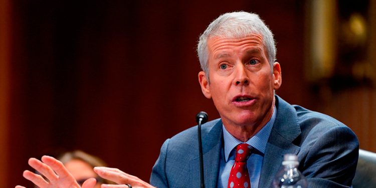 Candidato de Trump a secretario de Energía defiende ante el Senado las energías renovables e hidrocarburos