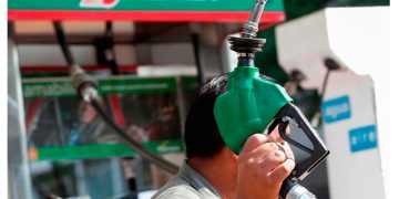 Ordena INAI a la CRE informar sobre denuncias por venta de gasolina adulterada en México