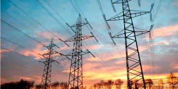 Semarnat da luz verde a CFE para ampliar red eléctrica en Quintana Roo