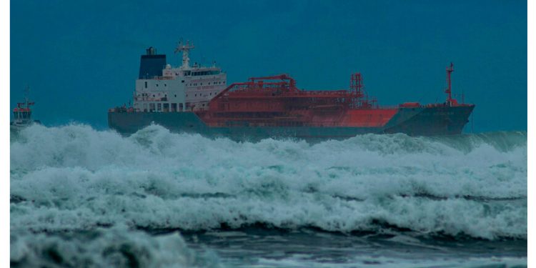 Internacional: La UE se ha independizado por fin del gas ruso. Ahora afronta una dependencia igual de incierta: el GNL de EEUU