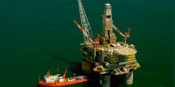 Internacional: Las petroleras europeas reajustan su estrategia: dejan de lado la transición verde ante las presiones del mercado