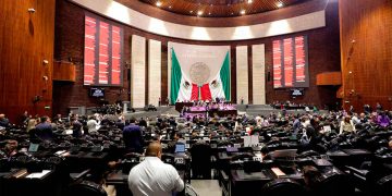 Diputados aprueban reformas para «aliviar» la carga fiscal de Pemex