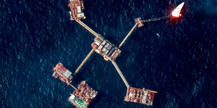 Proyecto de Slim en Lakach enfrenta retos por infraestructura y precios del gas