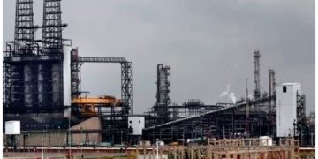 Habrá cambios regulatorios para que Sener revise combustibles importados: Sheinbaum