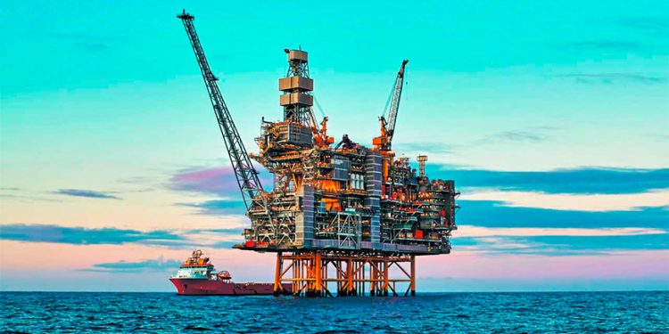 Petróleo sube más de 1% por la inestabilidad en Oriente Medio y los estímulos chinos