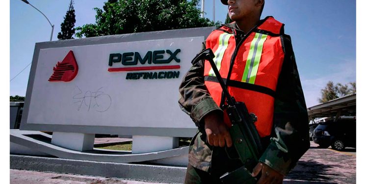 Moody’s: Si Pemex entra a guerra arancelaria de Trump comprometería los costos de los combustibles