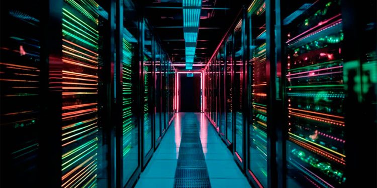 La generación de electricidad a partir de energías renovables aumentará un 84% en los próximos cinco años por el incremento de la demanda de nuevos centros de datos