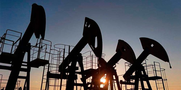 OPEP recorta previsión de aumento de demanda mundial de petróleo para 2025