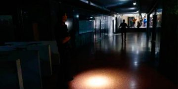 Tras histórico apagón, España y Portugal recuperan electricidad; inician investigaciones