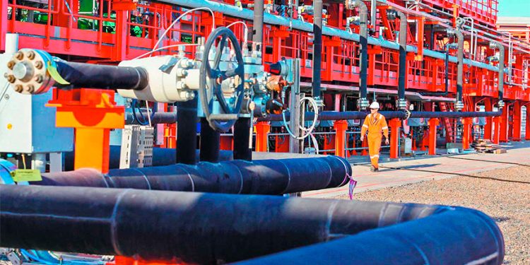 El petróleo sube 1% por posibles negociaciones entre Estados Unidos y China