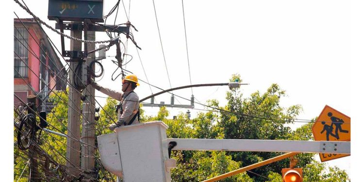 Aprueba CFE reunificarse tras separaciones hechas por reforma energética de 2013